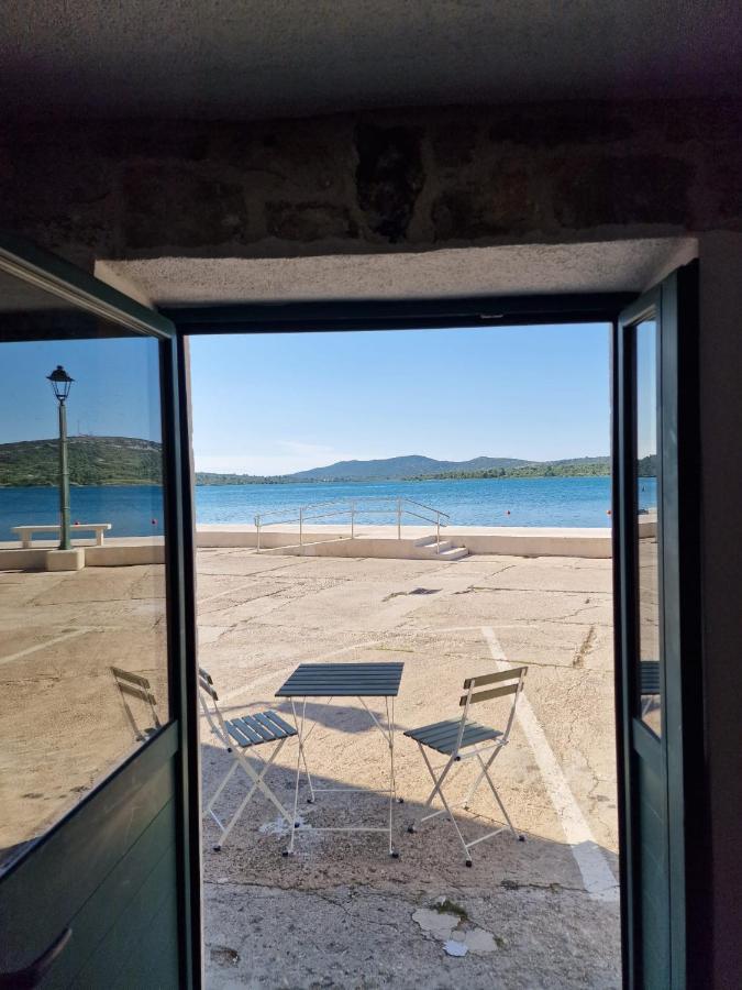 House Riva Lägenhet Pirovac Exteriör bild