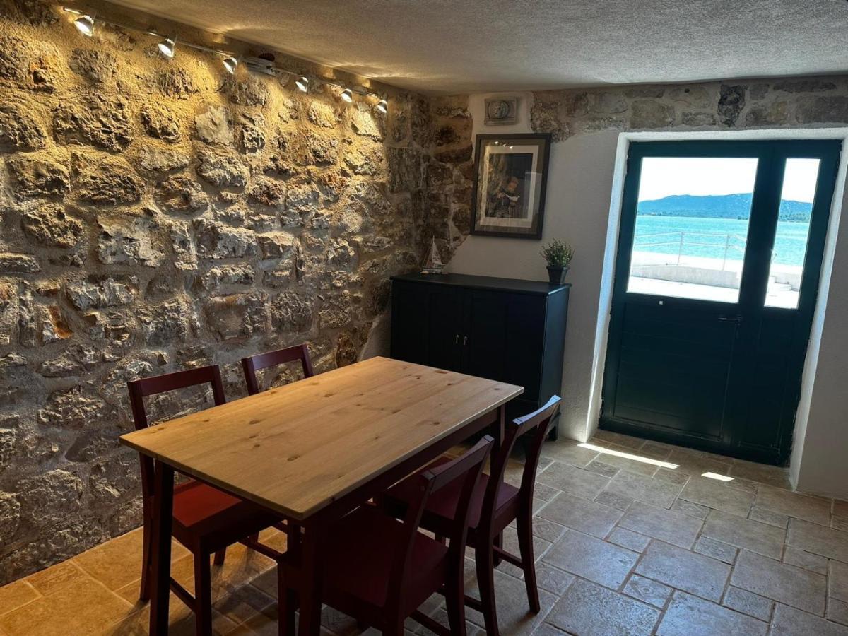 House Riva Lägenhet Pirovac Exteriör bild